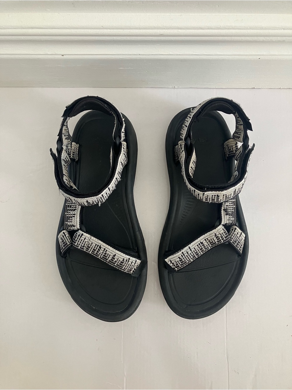 Teva Women’s Size 7 Hurricane XLT2 Water Sandals Shoes Hiking